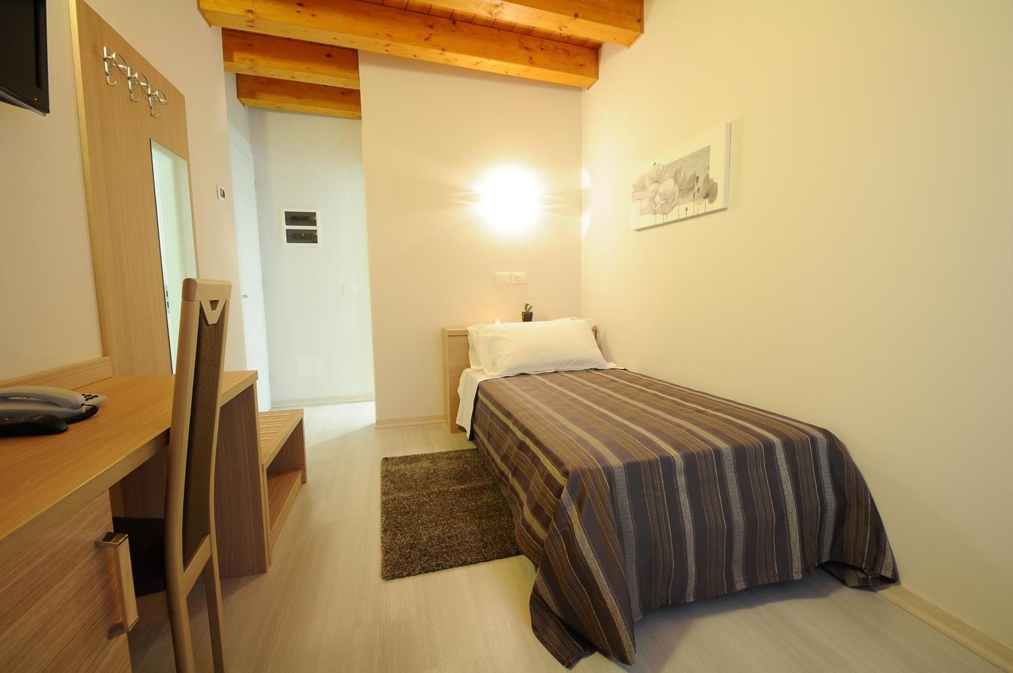 Albergo Leon Bianco Gonars Luaran gambar